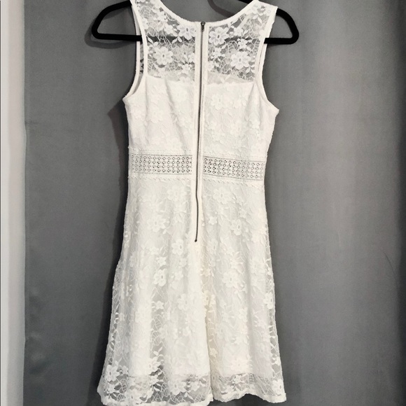 White Lace Dress | Garage - Picture 2 of 4